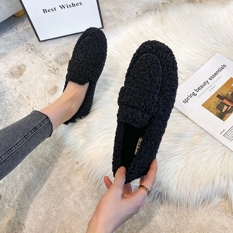 Azida – Chaussons en peluche Douillets