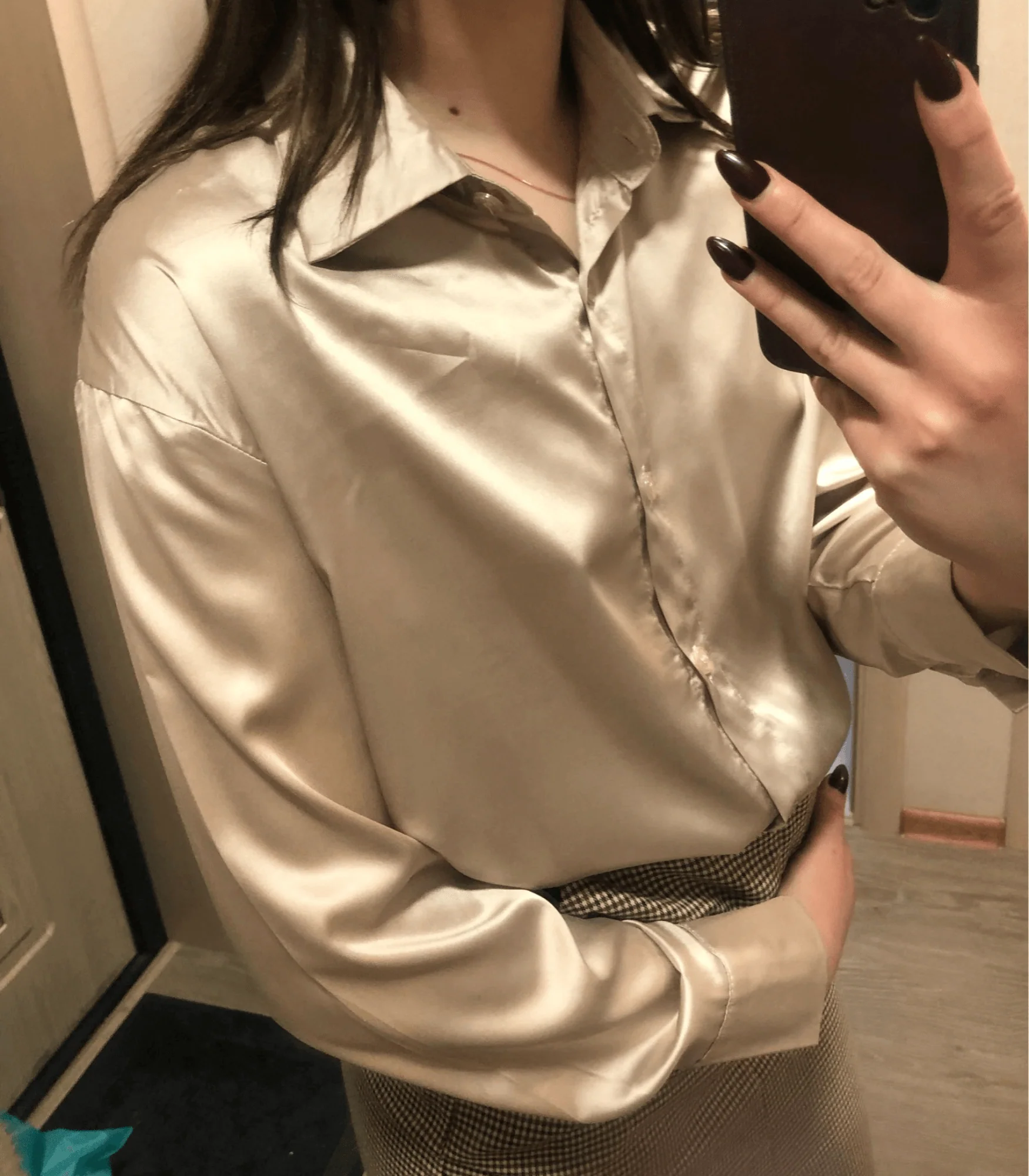 Jael – Blouse satinée élégante pour femme - Image 10