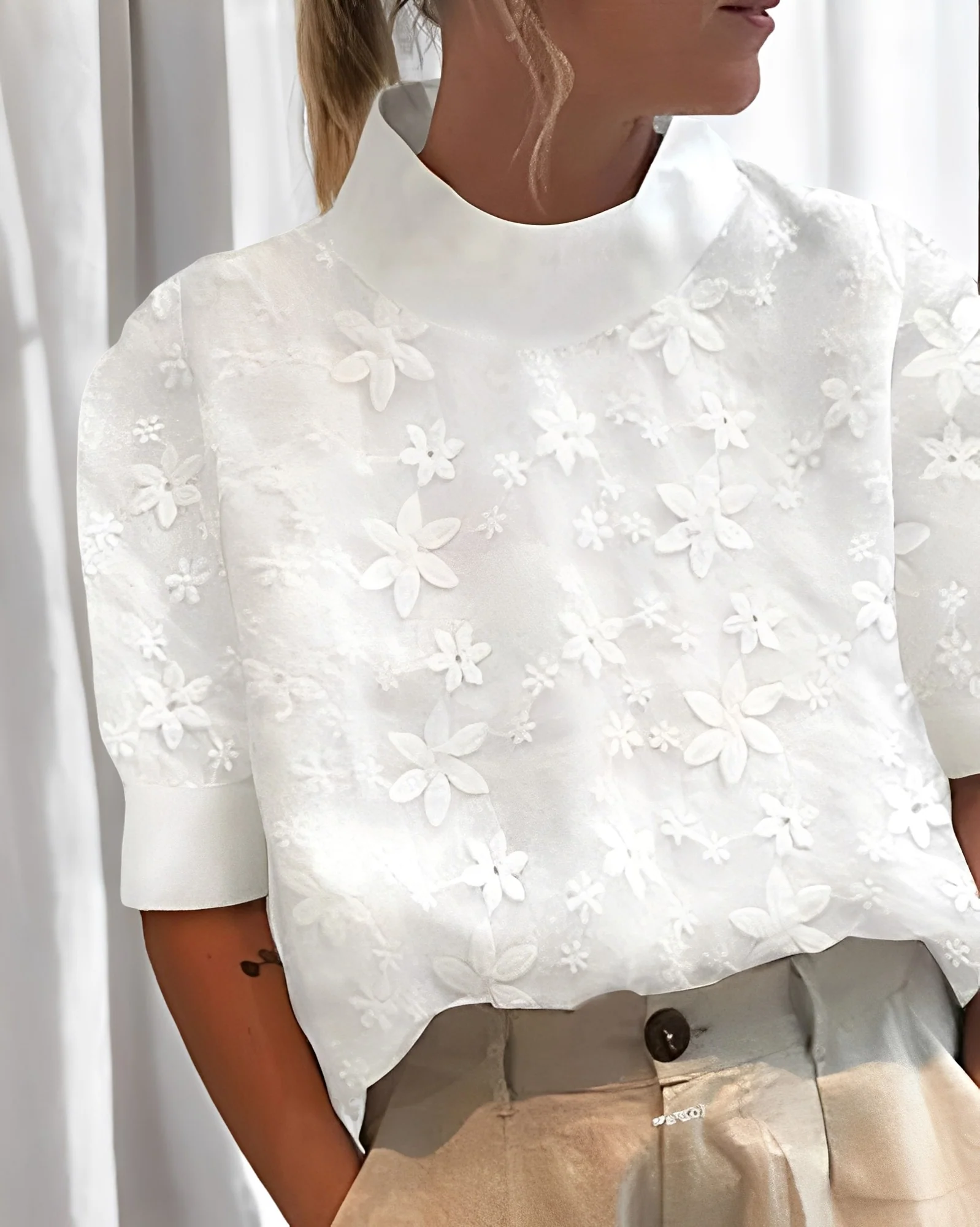 Julia - Blouse chic brodée avec col haut pour femmes - Image 2