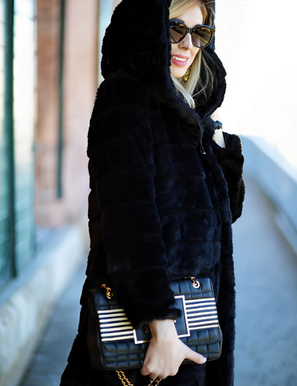 Marielle - Manteau élégant en fausse fourrure douce - Image 5