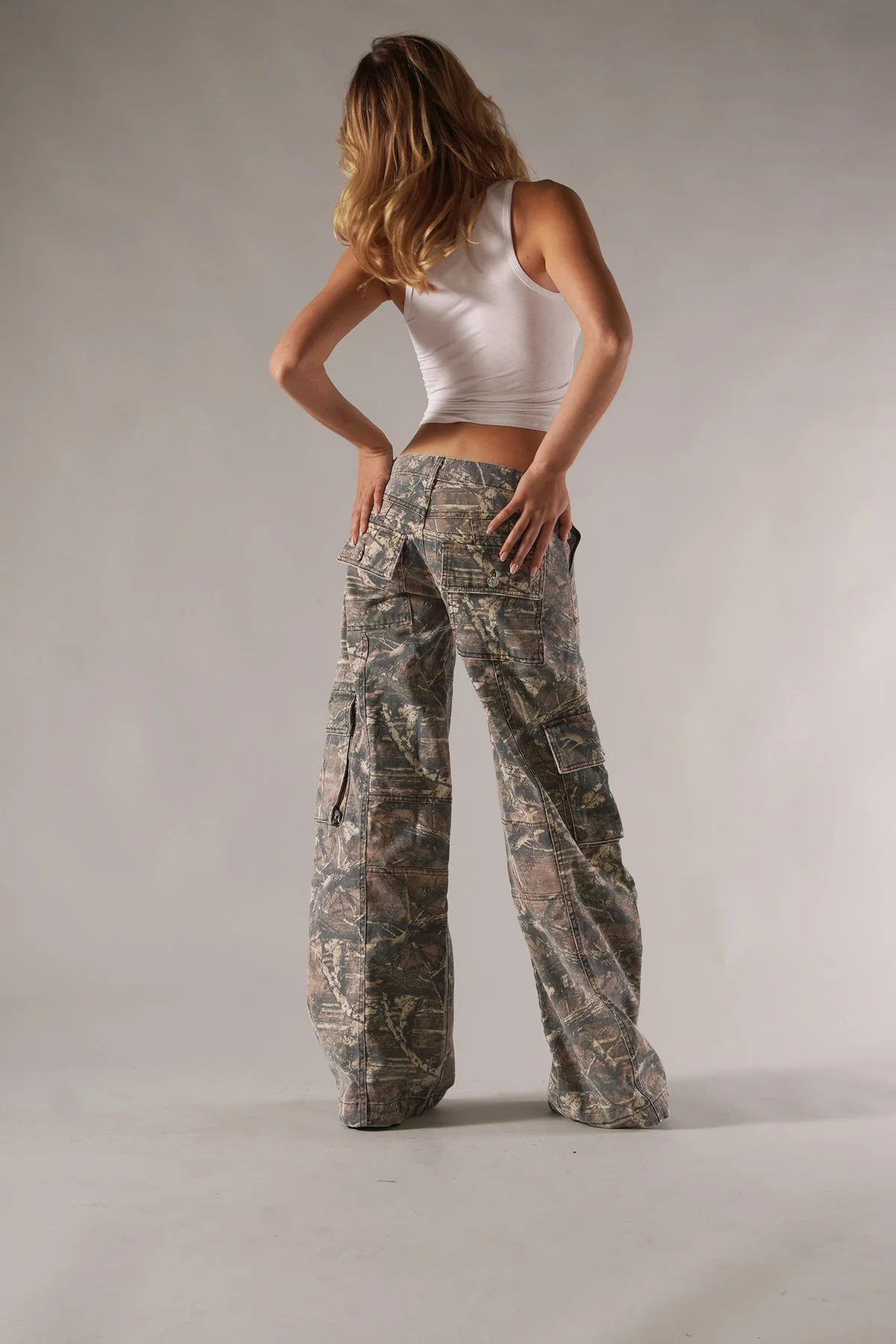 Odette - Pantalon cargo unisexe à motif camouflage - Image 3